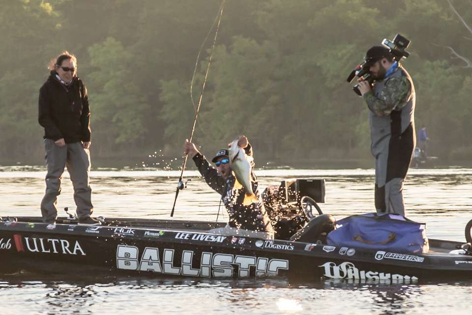 The 10 anglers went out on Championship Sunday saying it would take 30 pounds to win, a Dirty Thirty as Seth Feider put it. Things got interesting early as Livesay, starting fifth 6-15 back of Card, landed two 3-plus bass to take the lead at 6:54 a.m. A minute later, Zaldain busted a 5-6 to take the lead. He held the top spot for all of 19 minutes as Livesay took it over for good with this 9-2 at 7:14.