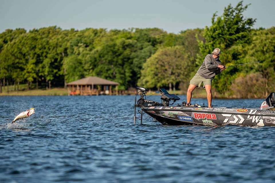 Walters was not done, however. He cut his huge deficit to Livesay almost in half with this 9-5, and he continued to gain as his topwater bite heated up.