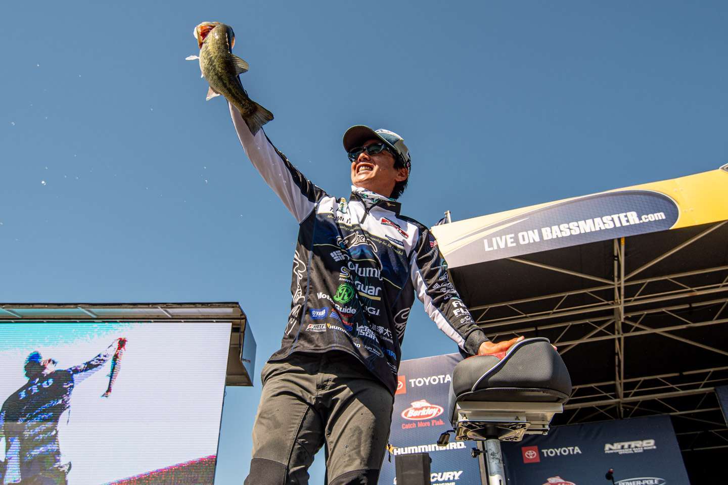 Ito, who was finesse fishing structure like he learned from highly pressured fisheries in his home country, again brought in the biggest bass on Day 4, a 3-7 that added $2,000 in bonus money from Phoenix Boats to his $30,000 payday for taking third. His finish allowed a big move in the AOY, from 60th to 37th, inside the Classic cut.