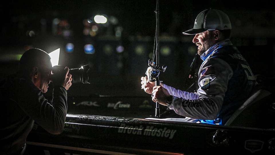 See the top Elites head out on the final morning of the Dovetail Games Bassmaster Elite at Sabine River sponsored by 'Bassmaster 2022' the video game!
