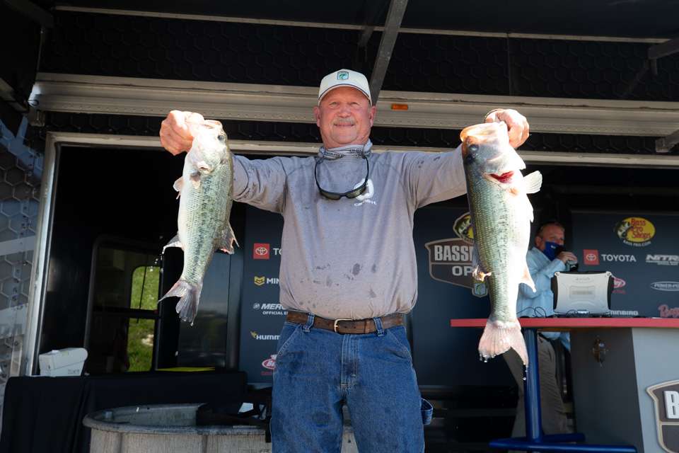 Mike Spears, 4th place co-angler (16-1)