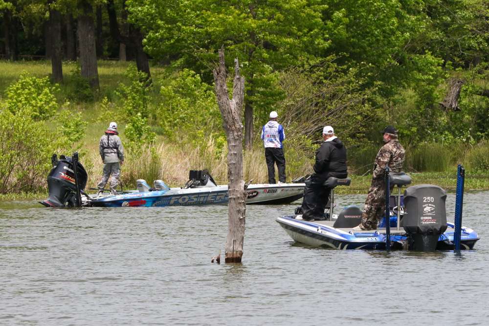 Follow along with Darold Gleason Day one of the 2021 Guaranteed Rate Bassmaster Elite on Lake Fork.