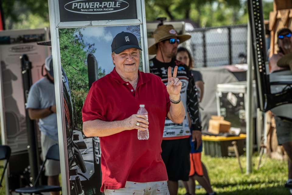Go behind the scenes of the Championship Sunday weigh in at the Dovetail Games Bassmaster Elite at Sabine River sponsored by 