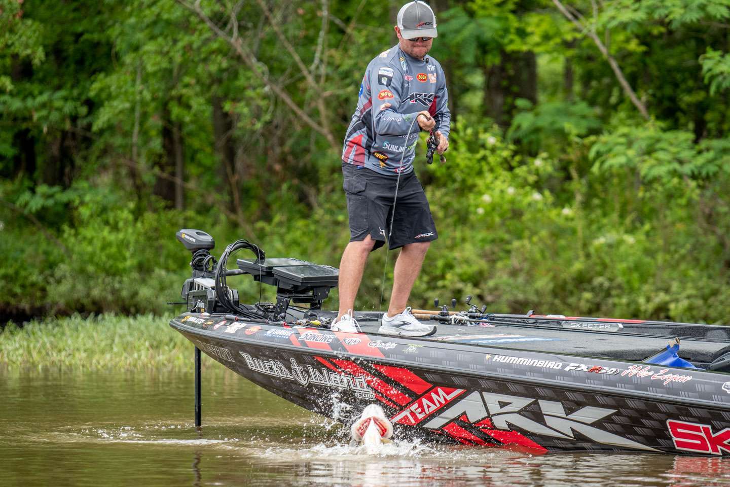 A postponed day, near-flood conditions and falling water. The pros faced all those conditions to set up a challenging tournament at the Whataburger Bassmaster Elite at Neely Henry Lake.  <br><br> <em>All captions: Craig Lamb</em> 