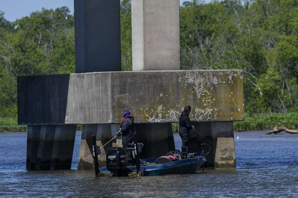 Catch up with the Opens anglers as they take on Day 1 of the 2021 Basspro.com Bassmaster Open at James River!