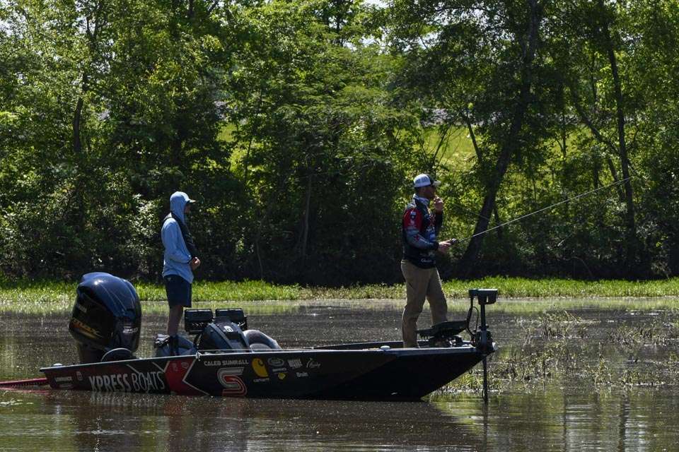 Go out on the water on Semifinal Sunday of the Whataburger Bassmaster Elite at Neely Henry Lake! 