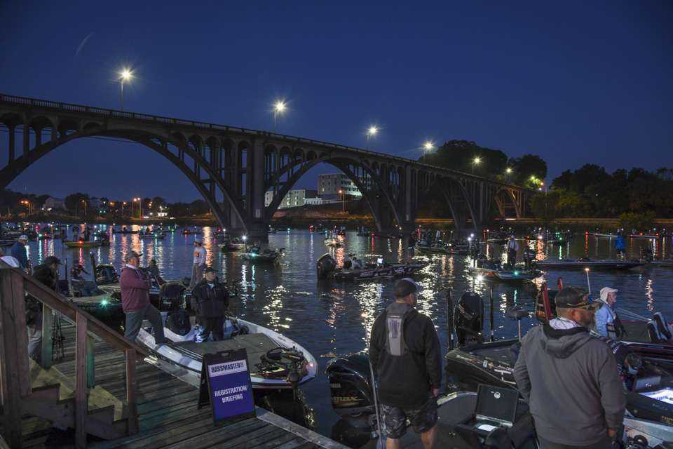 Scott Canterbury, the 2019 Bassmaster Angler of the Year from nearby Odenville, has plenty of experience there. âI think weâre hitting Neely Henry at as good a time as we could have possibly hit it,â he said. âThe lake looks really good. Itâs completely full with plenty of stuff to fish. I think itâs setting up for every angler in the field to fish his strengths, whatever they might be.â