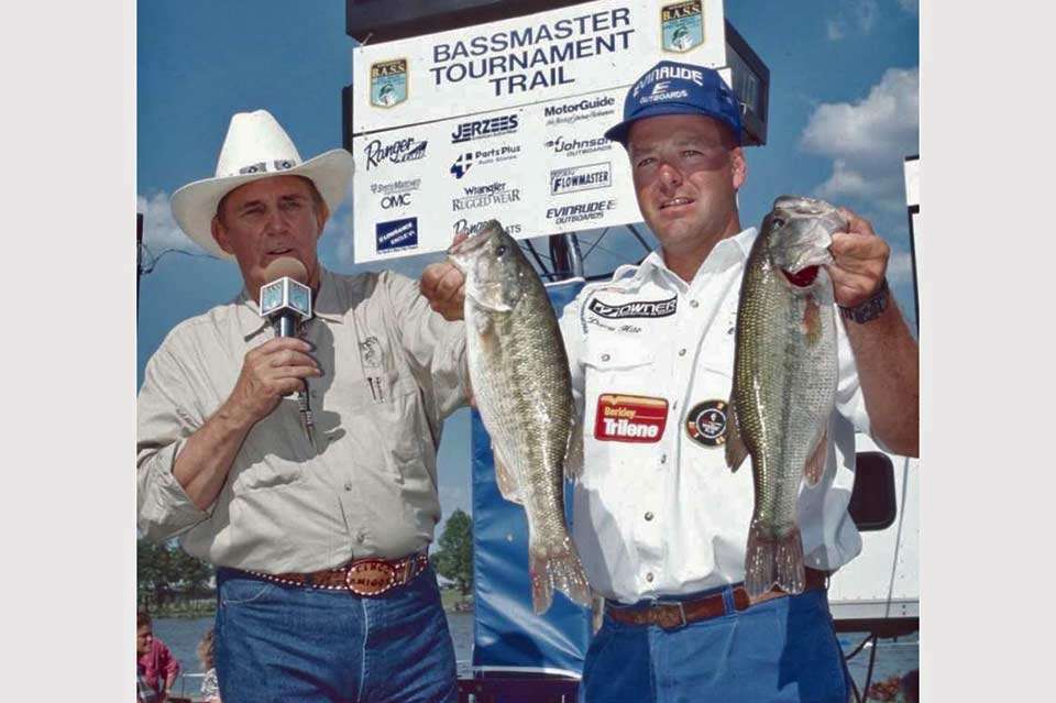 Davy Hite won an Alabama Top 100 there in 1996, catching 55 pounds, which might be enough to earn a blue trophy this week. Livesay said his guess of 15 to 16 pounds a day might be a tad high. Canterbury said he wouldnât be surprised to see a couple 20-pound bags. âThereâll be chances to catch fish any way you want,â he said. âThereâll be fish caught flipping, fish caught on moving baits and fish caught on topwaters. If you like dragging, I think thereâll be an offshore bite for that. Thereâll be lots and lots of limits caught â and in my mind, that makes for an exciting tournament.â