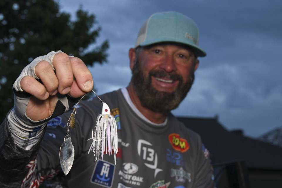 Swindle also used a 1/2-ounce Bassman TW Series Spinnerbait with a retrofitted Georgia Blade spinnerbait blade. The heavier blade generated more thump and stabilized the lure in swift current. 
