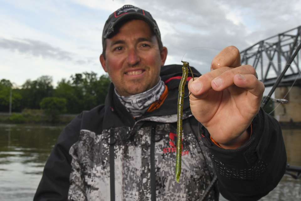 A 1/8-ounce Do-it Molds custom made shaky head jig, with a Zoom Swam Crawler, was another top lure rig for Mueller. 
