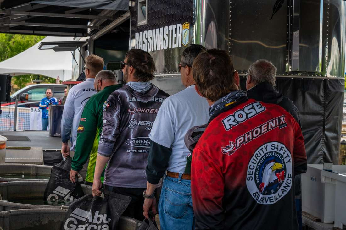 See how the Opens angler fared on the first day of the 2021 Basspro.com Bassmaster Open at James River!