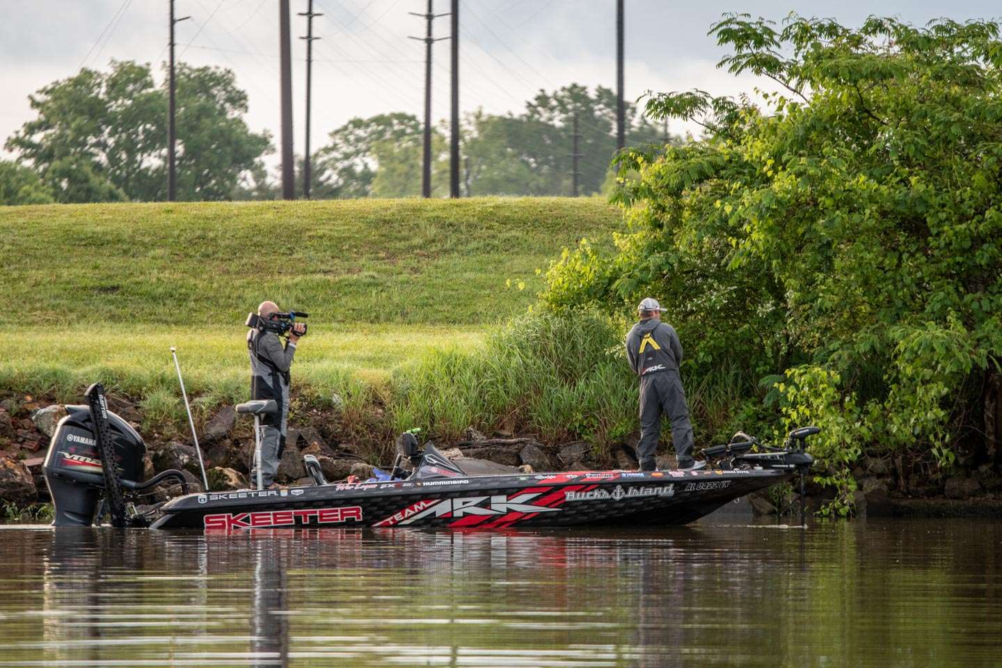 Look into Wes Logan's victorious final day of the Whataburger Bassmaster Elite at Neely Henry Lake!  
