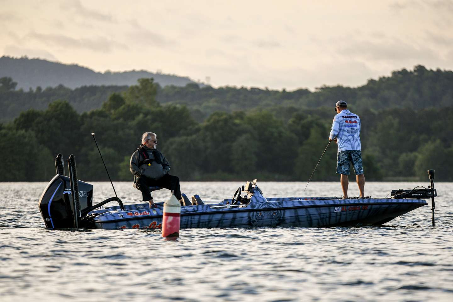 Follow along with Steve Kennedy, Luke Palmer, and Drew Benton as they get started on Day 1 of the 2021 Berkley Bassmaster Elite at Lake Guntersville!
