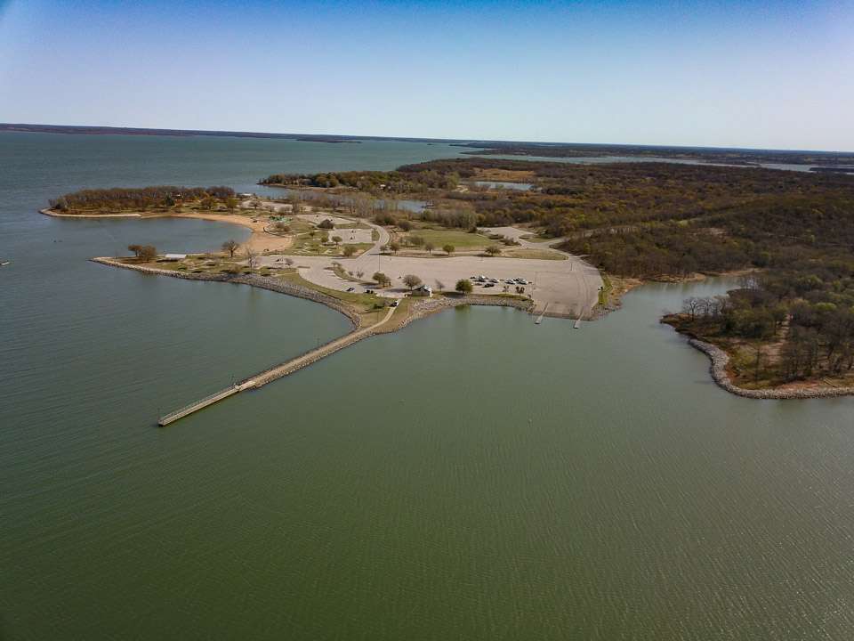 Lake Ray Roberts is 28,646 surface acres or about 7,000 acres larger than Lake Conroe, site of the 2017 Classic held in Texas. The tour begins at the dam, not far from the launch site at Isle du Bois State Park. Come along with Zaldain as he takes us on a tour of the lake.  