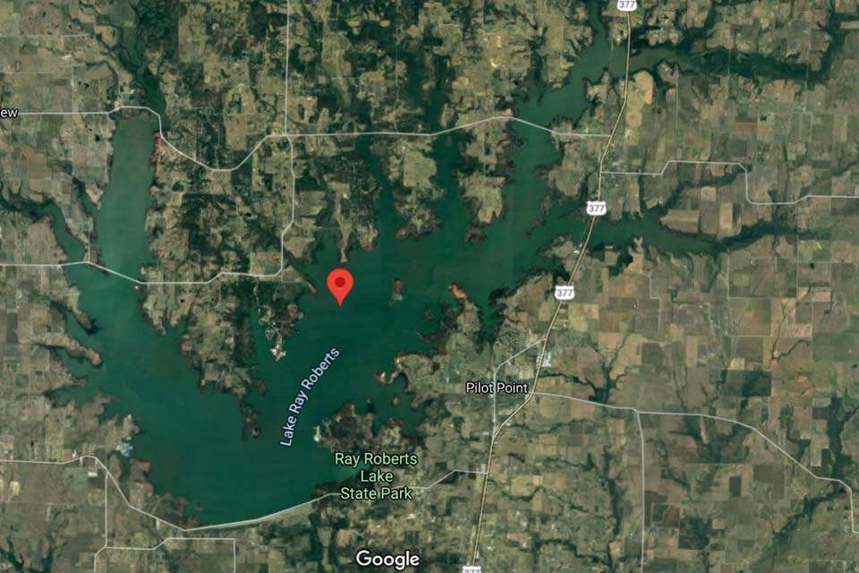 A reservoir of the Trinity River, Lake Ray Roberts was impounded in 1987, flooding ponds that had been stocked with Florida-strain largemouth. The lake is 23 miles long with about 29,000 surface acres and 160 miles of shoreline. The average depth is 24 feet with a maximum depth of 106 feet. 