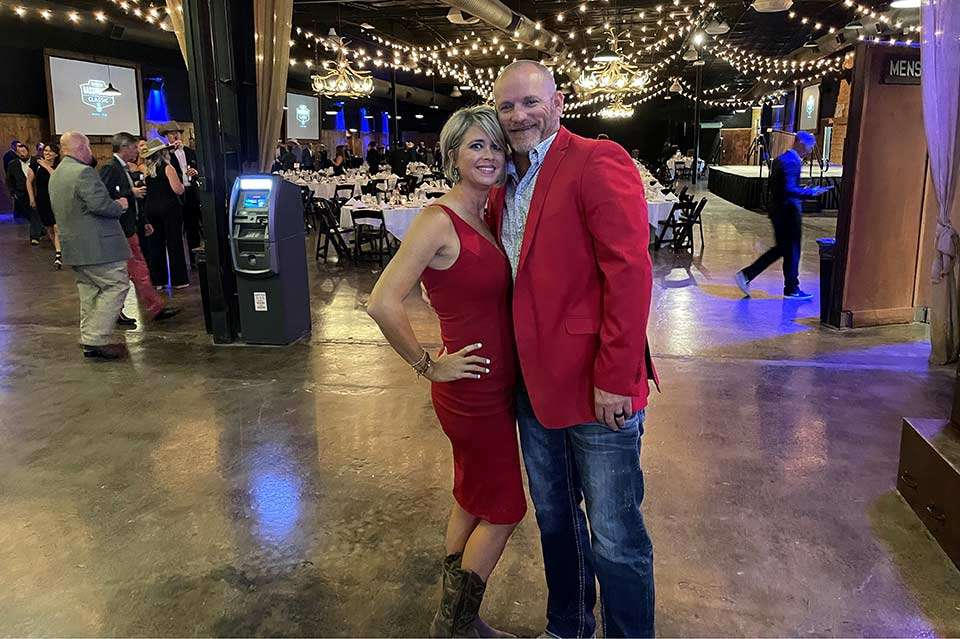 Hank and Jaclyn Cherry stood out wearing their cherry red, similar to last year, and were asked to pose. Didnât Tiger Woods always wear red as he vied for a title? Itâs obviously a winning color.