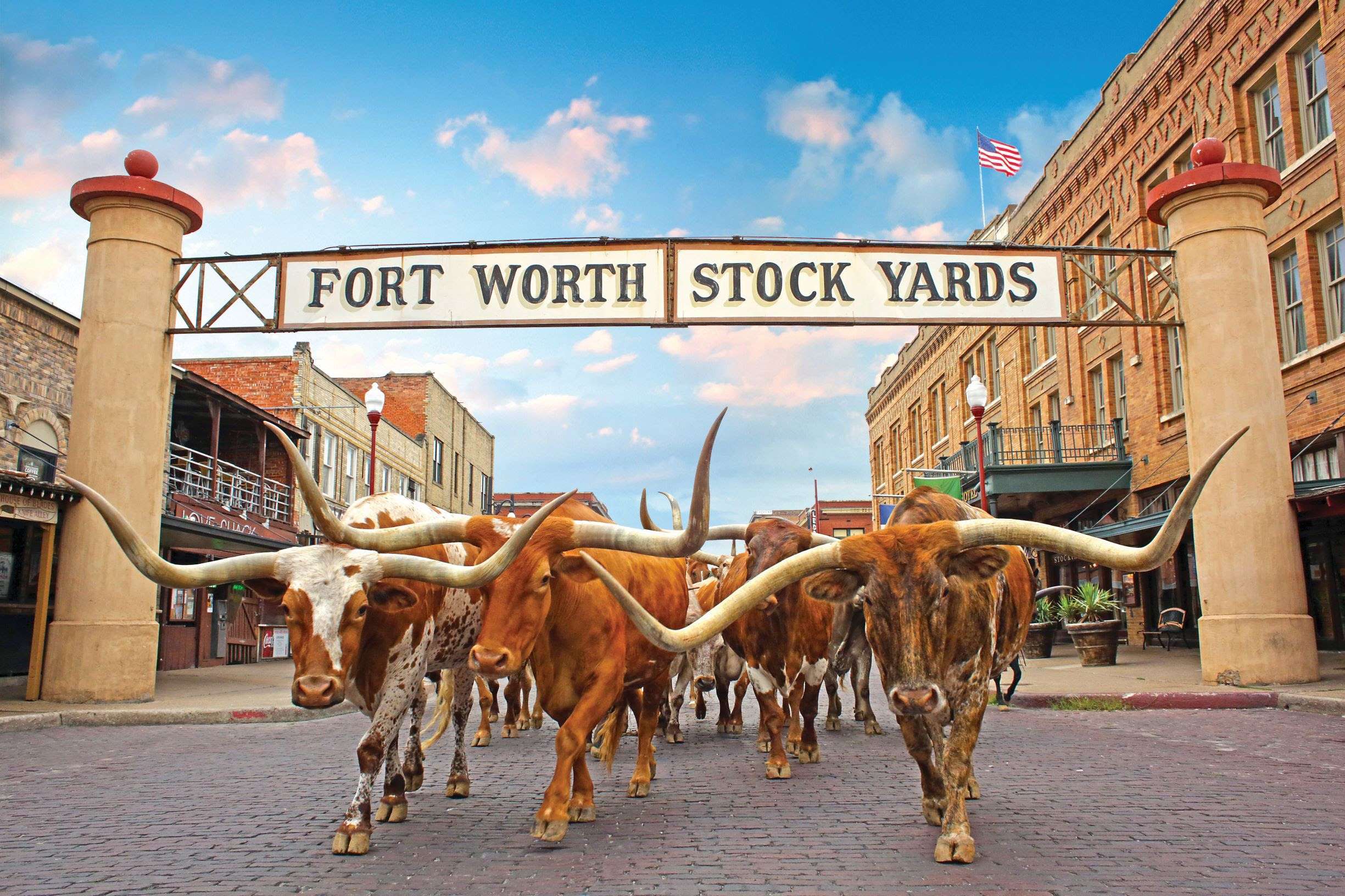 Thursday evening, fans can take in a little Texas at the Classic Kick-Off Party in the Fort Worth Stockyards. Head to Mule Alley to see the legendary Cattle Drive and listen to country music star Jimmie Allen along with other B.A.S.S. presentations.