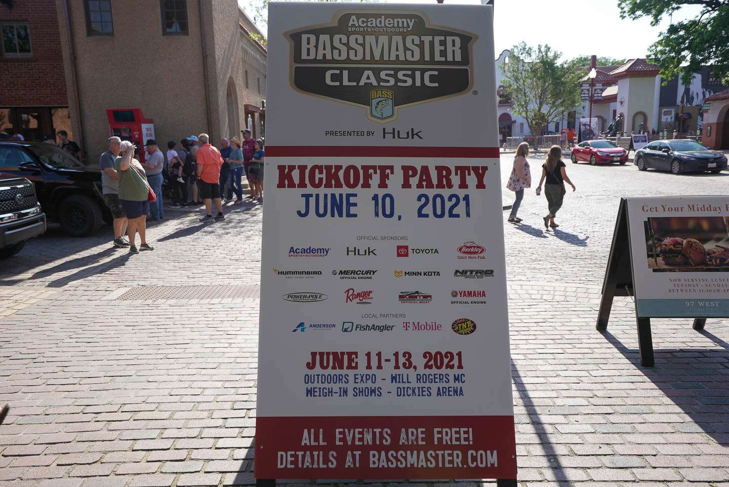To celebrate the beginning of the Academy Sports + Outdoors Bassmaster Classic presented by Huk, B.A.S.S. threw a street party in Mule Alley, a part of the historic Fort Worth Stockyards. The Classic Kick-off included music by Jimmie Allen, food, and lots of fun! 