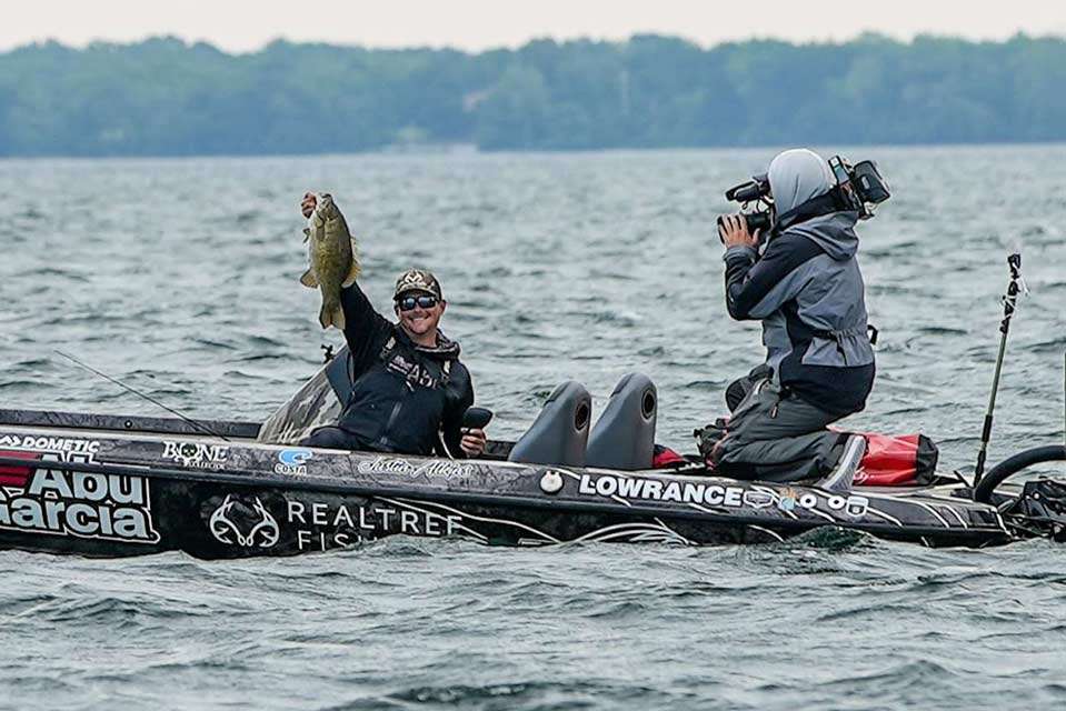 Atkins caught a 5-11 on Day 4 to give him hope of salvaging his poor year with a Classic berth. However, his weight of 20-14 was 4 ounces short, and he finished runner-up with 88-12.