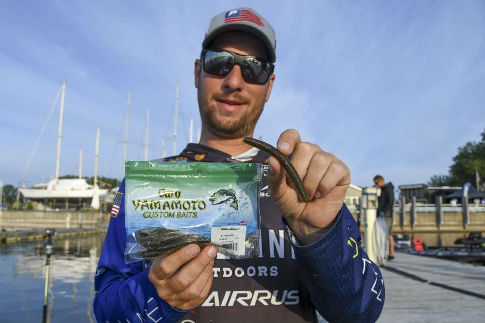 He made the drop shot with a 4-inch Yamamoto Senko, rigged on a No. 2 Ryugi Fog Shot Drop Shot Hook, with a 1/2-ounce Swagger Tungsten Weight. He used the same size hook and Senko for the weightless wacky rig. 
