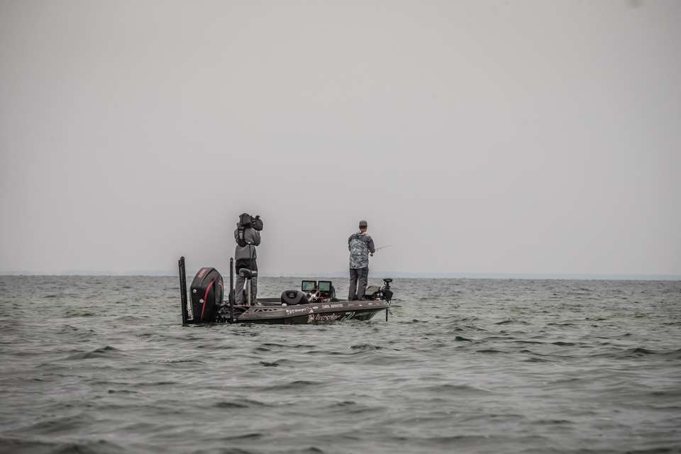 Check out Canadian pro Chris Johnston's Day 3 of the Farmers Insurance Bassmaster Elite at St. Lawrence River. 