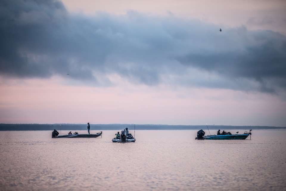 Watch the Opens anglers blast off into Day 1 of the Basspro.com Bassmaster Open at Oneida Lake! 