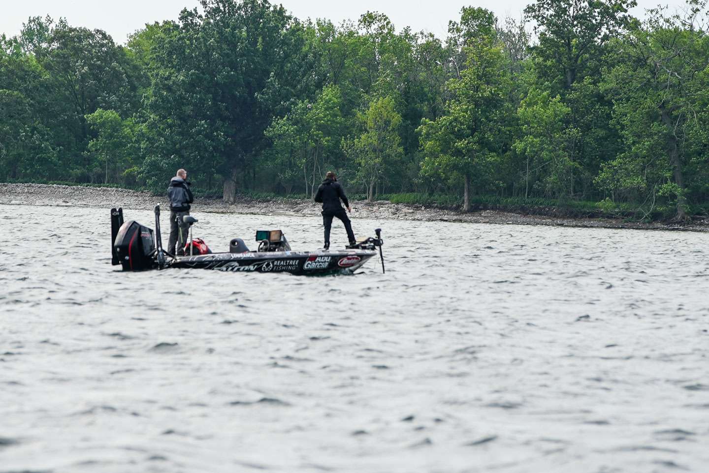 Alabama pro Justin Atkins is searching for his first Elite Series victory as he crushes them on Championship Sunday of the Farmers Insurance Bassmaster Elite at St. Lawrence River.