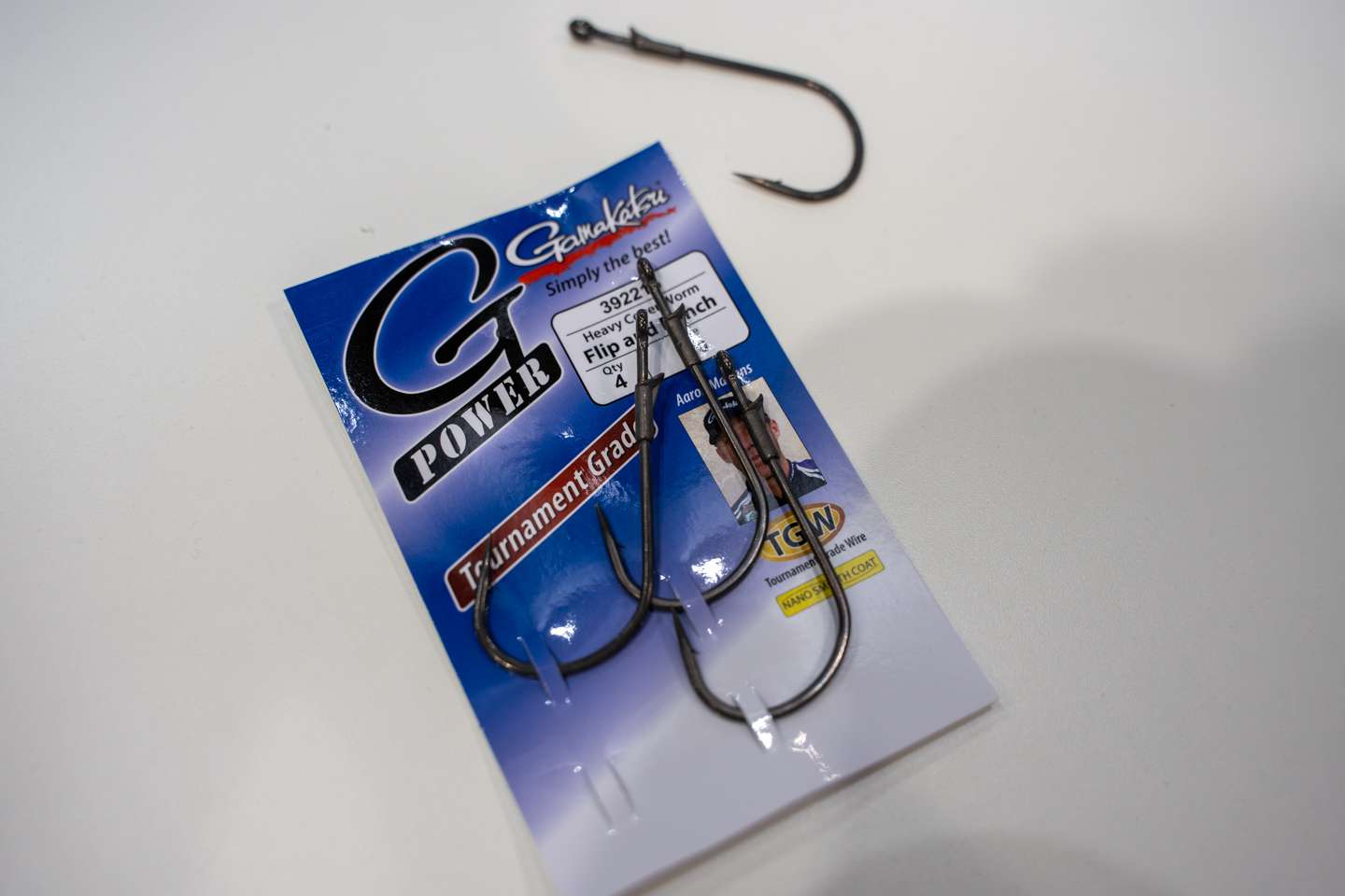 The TGW (Tournament Grade Wire) hook, paired with its welded eye, makes this one of the strongest flipping hooks on the market. 