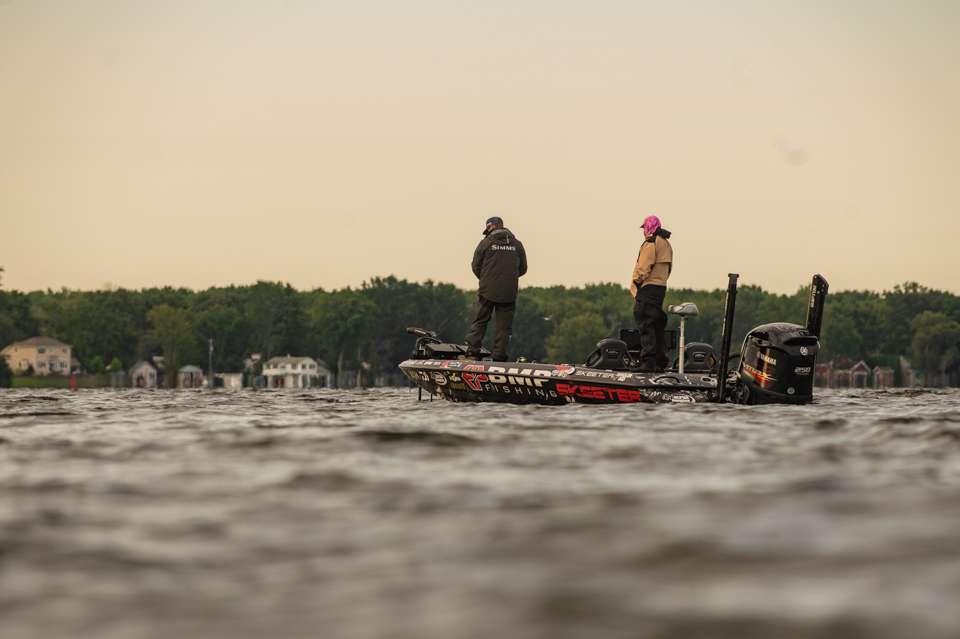 Head out early with Brandon Palaniuk on the final morning of the Basspro.com Bassmaster Open at Oneida Lake!