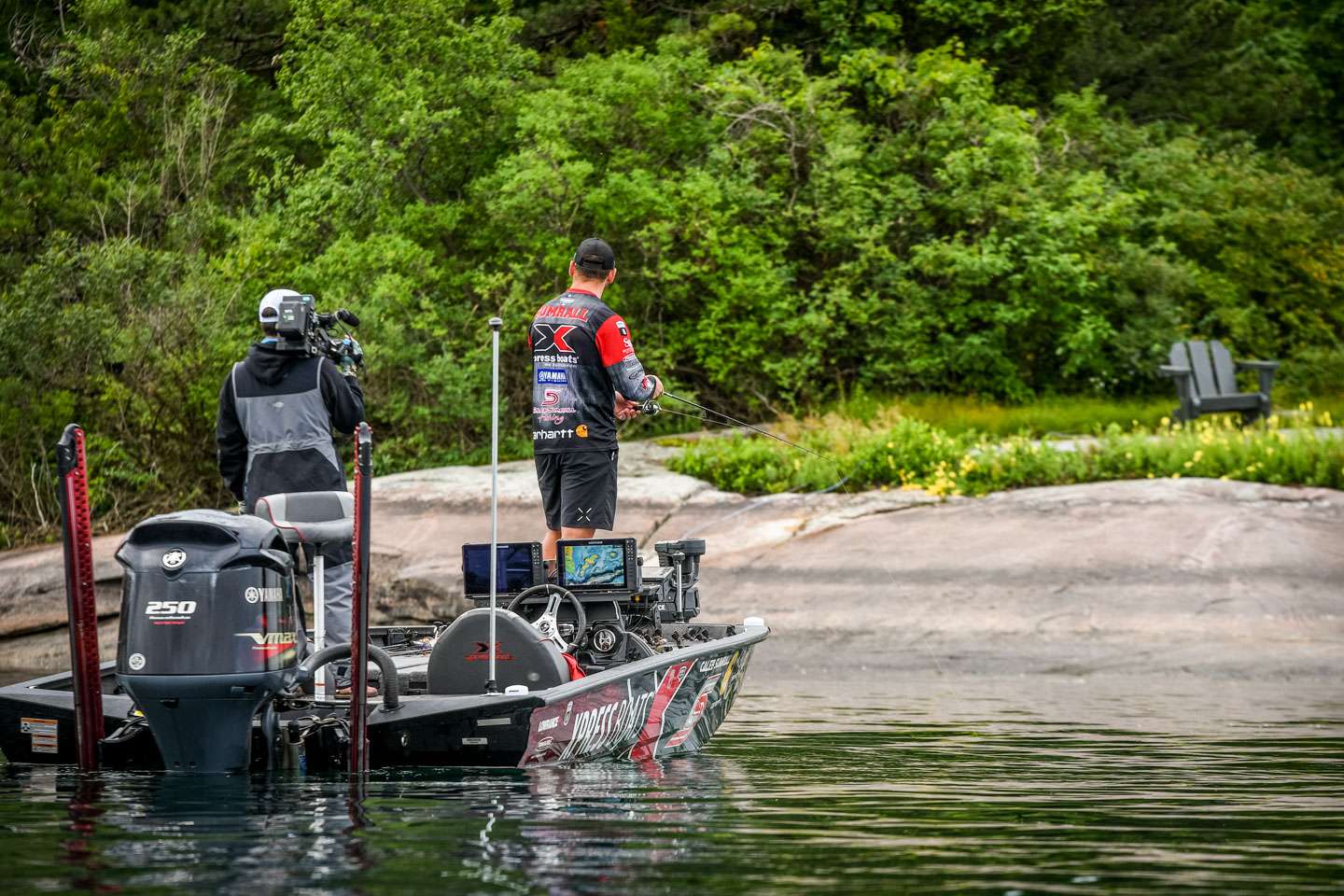 Elite Series pros Brandon Palaniuk and Caleb Sumrall put in work on Day 2 of the Farmers Insurance Bassmaster Elite at St. Lawrence River.