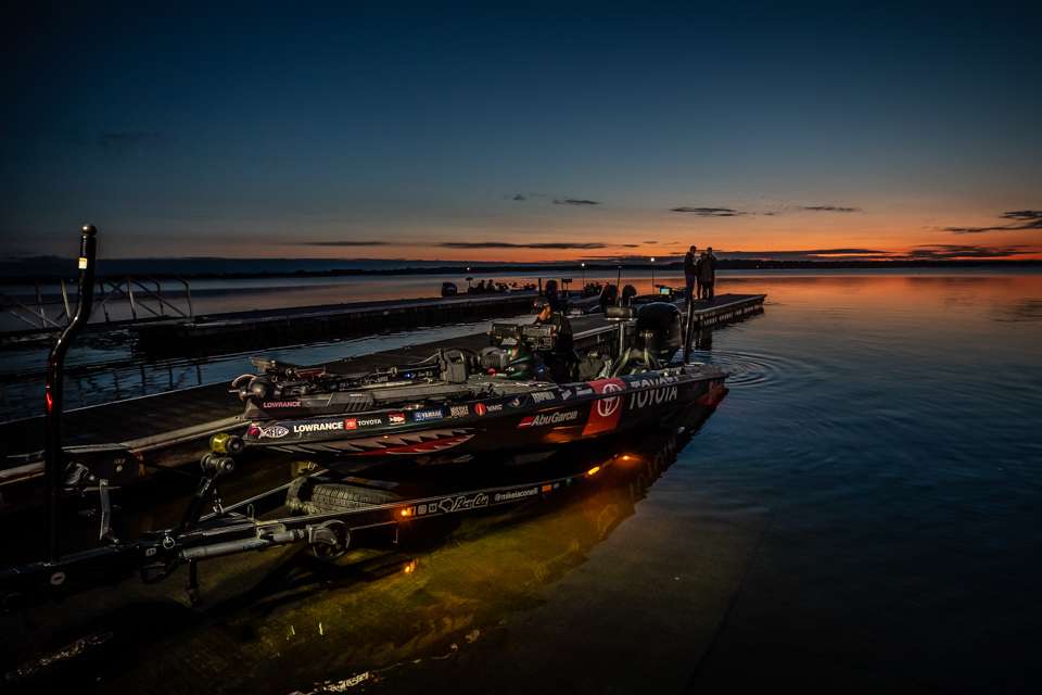  See the top Opens anglers prepare for the final day of the Basspro.com Bassmaster Open at Oneida Lake!