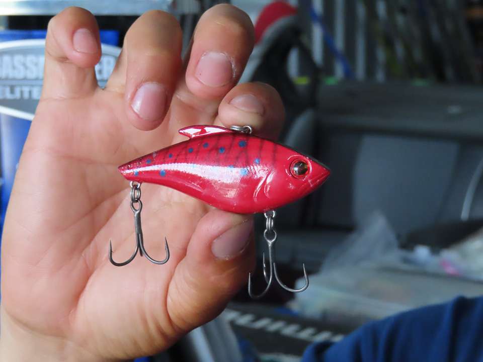 The heavier weight is not a drawback to diminishing the vibrating action. Instead, the balanced design keeps it running true. Ito said it deflects well off cover, a tactic that he uses with success when casting this bait. 

