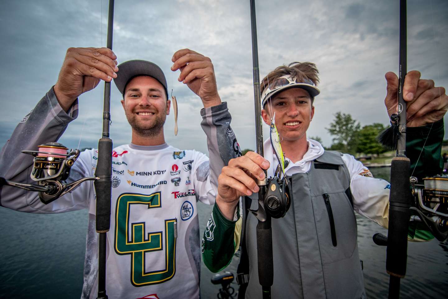 The hometown favorites rotated between a 1/2-ounce drop shot rigged with a Berkley Powerbait Maxscent Flat Worm, a Megabass Vision 110+1 Jr. Jerkbait and a Freedom Tackle Marabou Jig. 