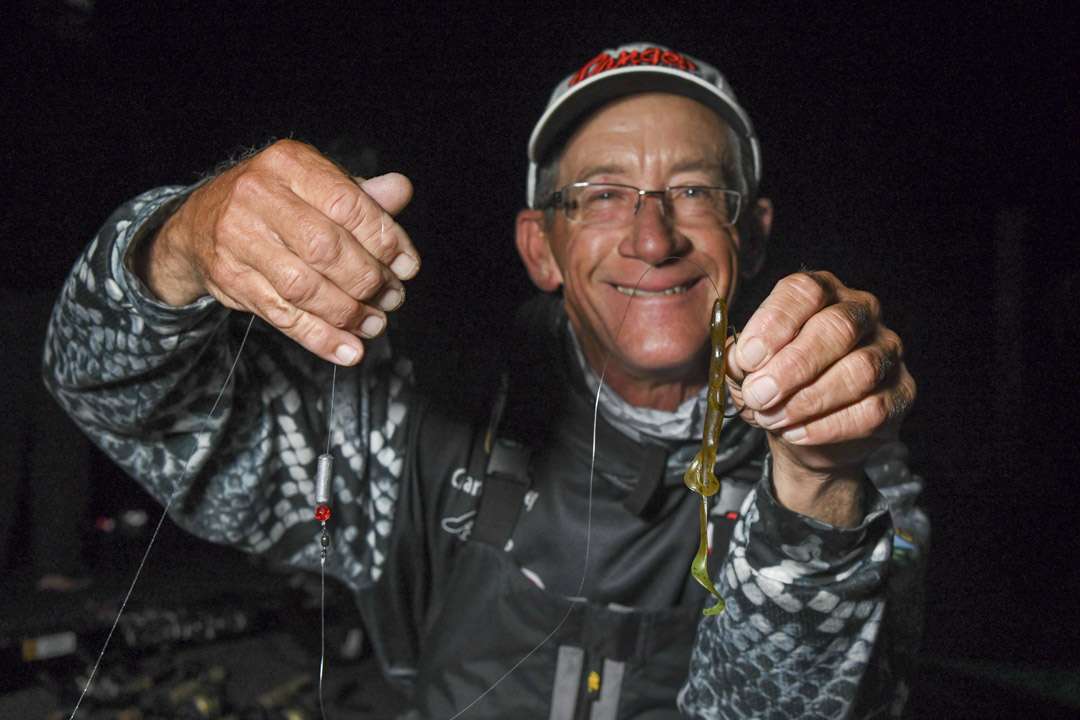 He made the rig with a 6-inch Zoom Lizard, rigged on a 4/0 Owner All Purpose Worm Hook, with a 1/2-ounce cylinder weight. He used an 18- to 22-inch leader.  