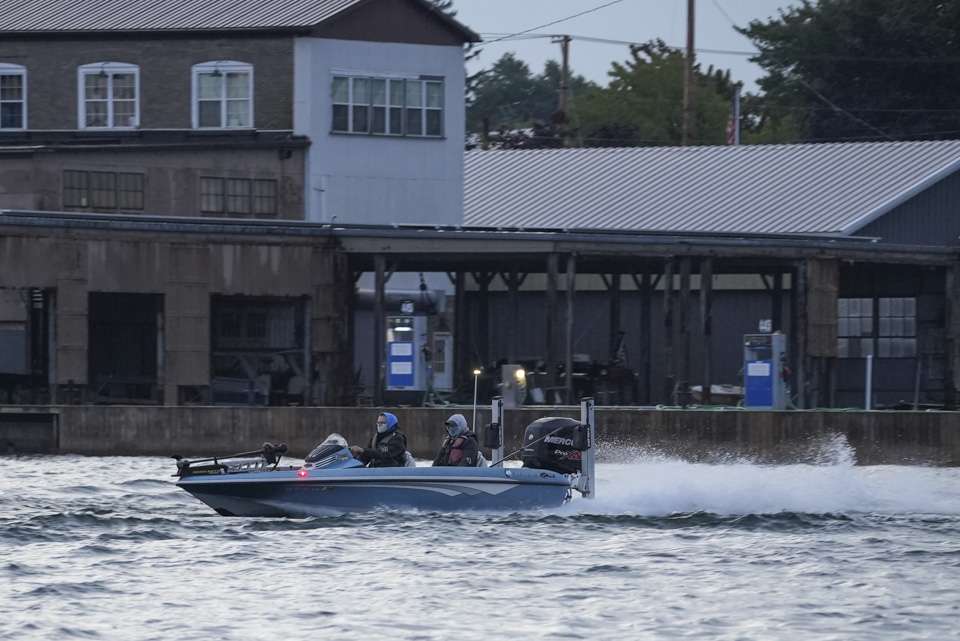 See the boats run out for Day 1 of the Basspro.com Bassmaster Open at 1000 Islands in New York.