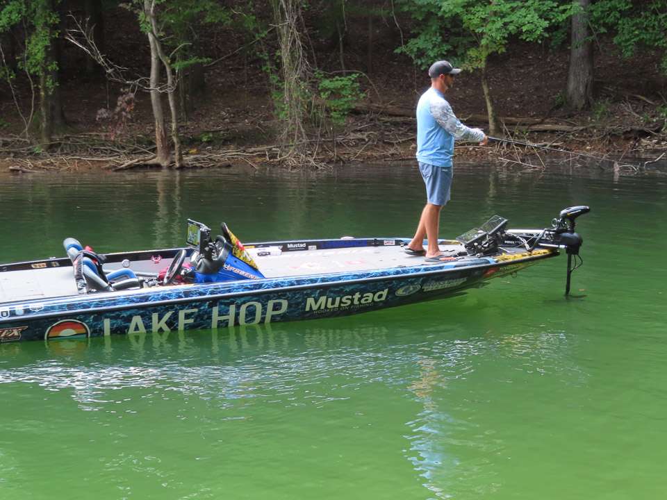 Pack your suitcase and leave the lure packing to Bassmaster Elite Series pro and Tennessean Brandon Lester. He grew up around here and favors the lake for a place to unwind and enjoy fun fishing during the off season. 