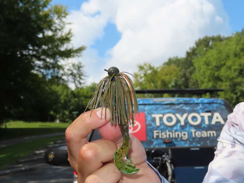 <b>Lure details: </b>1/2-ounce football jig. As the water temperature continues to get colder, the bass forage transitions from threadfin shad to crawfish. This bait, and how you work it, is an ideal choice when crawfish are most sought by the bass. 