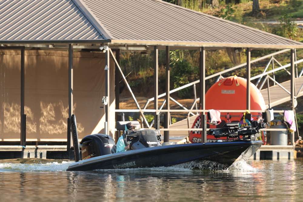 Check in with Tom Frink as he battles it out on a stingy Smith Lake on Day 2 of the Basspro.com Bassmaster Open. 