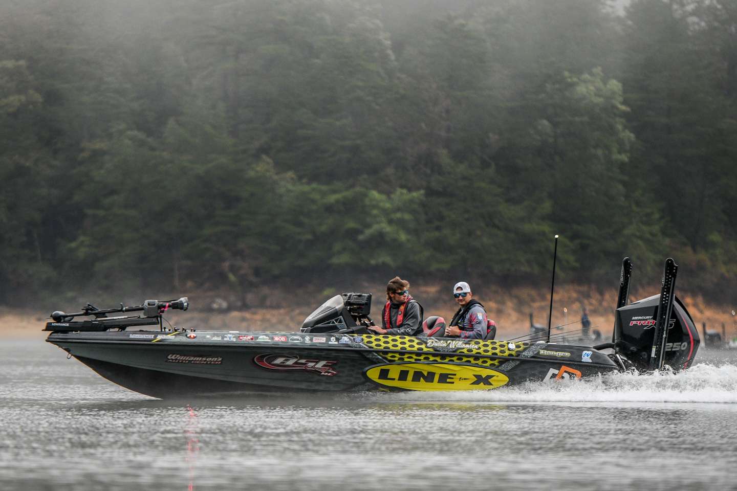 Watch the Opens anglers blast off into Day 1 of the Basspro.com Bassmaster Open at Lewis Smith Lake. 