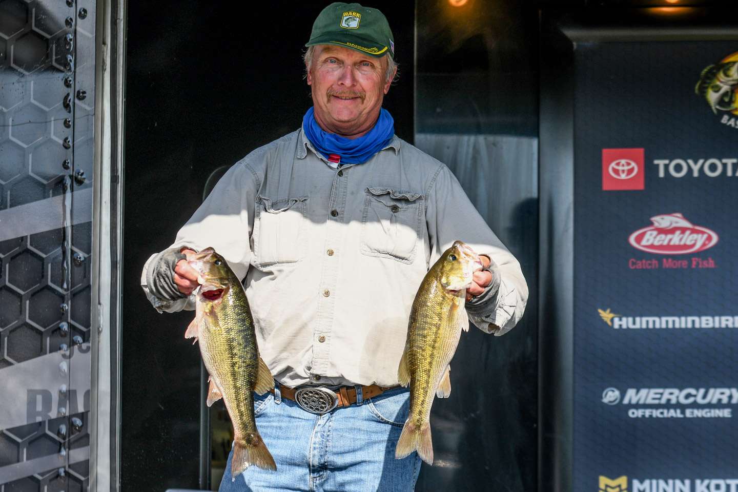 Kelly Townson, co-angler, 1st, 6-13