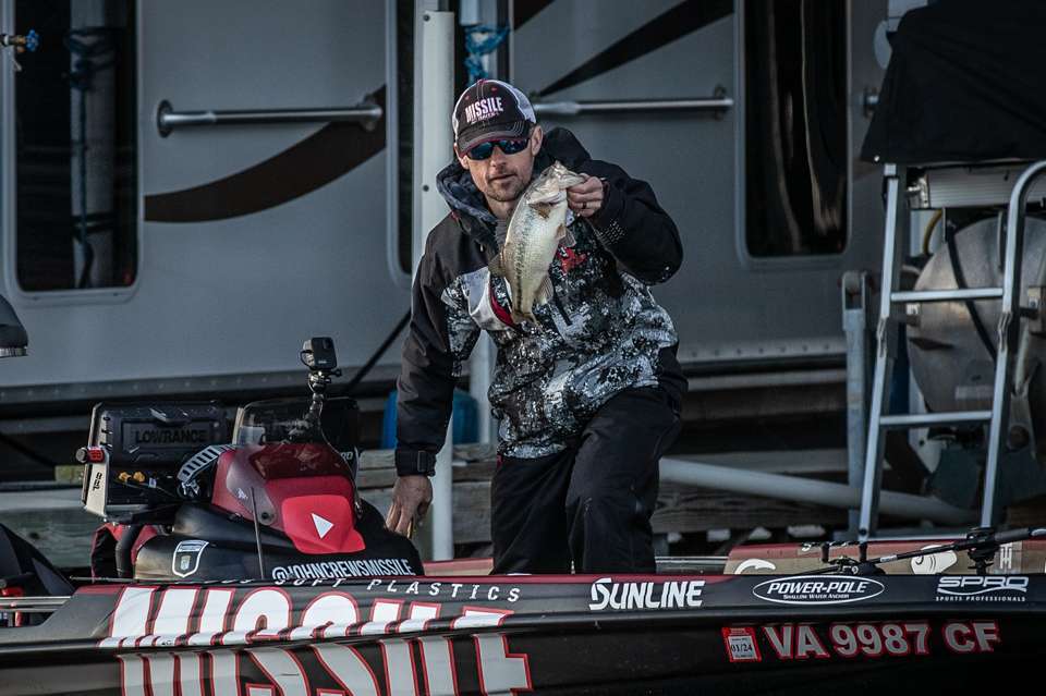 <h4>John Crews Jr </h4>
Salem, Virginia<br>
Qualified via the 2021 Bassmaster Elite Series<br>