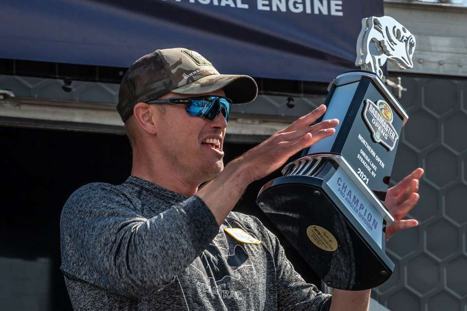 Bill Perkins, a savvy local tournament angler, exploited his intricate knowledge of the lake to have a leg up on the competition. As a result, Perkins led wire-to-wire with a winning weight of 52 pounds, 3 ounces. 
