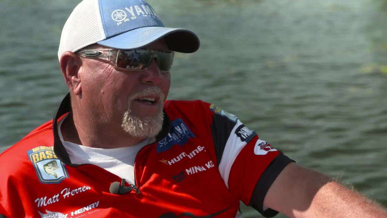 <b>Matt Herren</b><br>
Ten-time Bassmaster Classic qualifier and former Texas Bass Classic champion Matt Herren is a resident of Asville, Ala. He has fished more than 150 tournaments with B.A.S.S. and has logged 18 years as a professional bass angler. In addition to bass fishing, Herren is a fantastic golfer who competed at the sport through high school.
