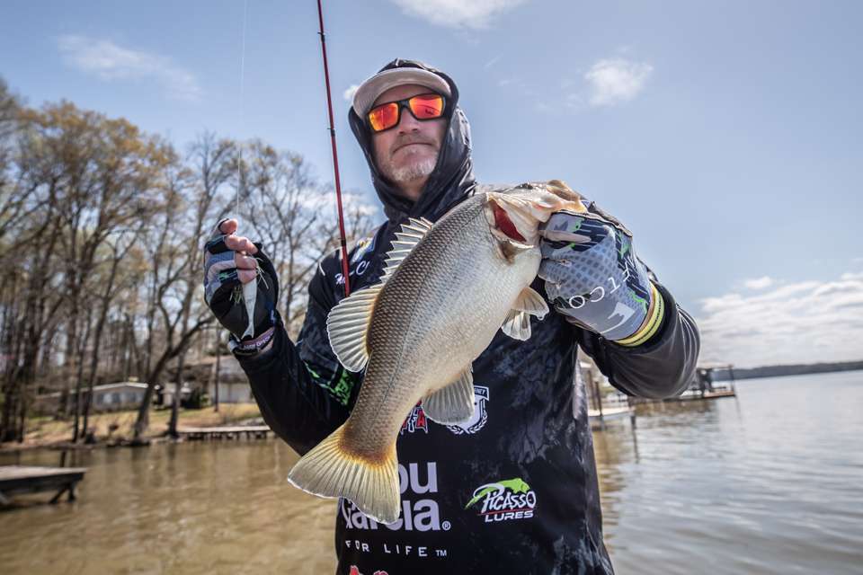 <h4>Hank Cherry Jr.</h4>
Lincolnton, North Carolina<br>
Qualified via the 2021 Bassmaster Elite Series and by winning the 2021 Academy Sports + Outdoors Bassmaster Classic presented by Huk<br>
2021 AOY Rank: 18 (570 points)
