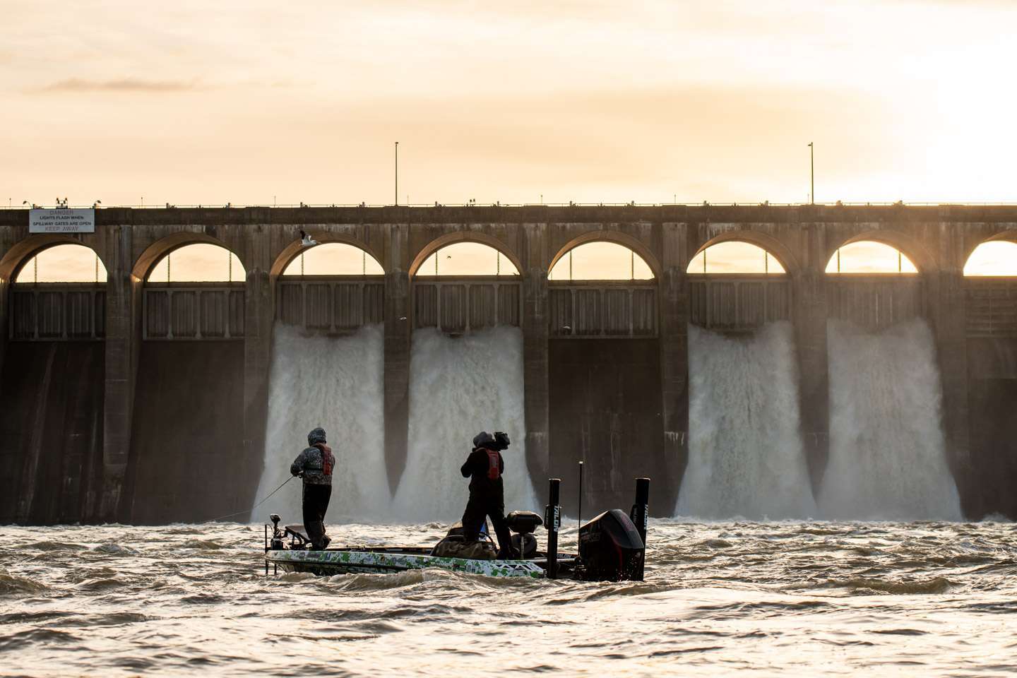<b>Pickwick Lake</b><br>
High water was the storyline of the week during the April event. The Tennessee River was swollen to flood stage, then it began rapidly dropping during the tournament. Largemouth and smallmouth were in a state of flux, setting up ideal conditions for a challenging week. 
