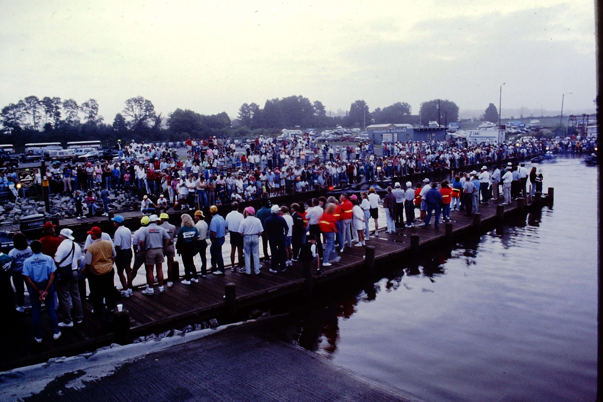 <b>1990</b><br>With huge crowds showing up for weigh-ins and takeoffs.