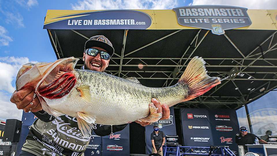 Australian Carl Jocumsen earned the bonus on Day 3 with this 9-5, which was smaller than the 10-pounder he was filmed catching the week before. Jocumsenâs monster helped him climb to 11th place, just ounces away from securing a Top 10. 