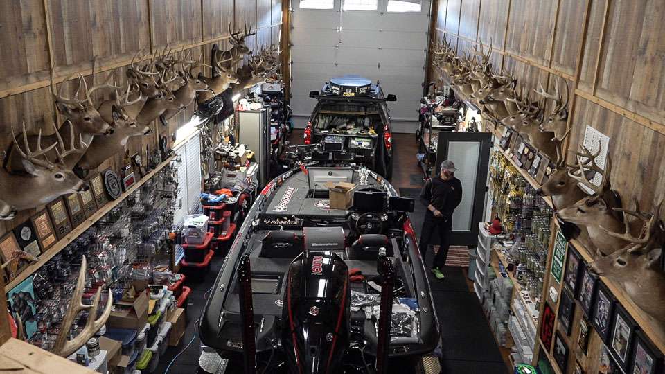 It’s the middle of winter, and even so, Bassmaster Elite Series pro Gerald Swindle is busy in his shop. 