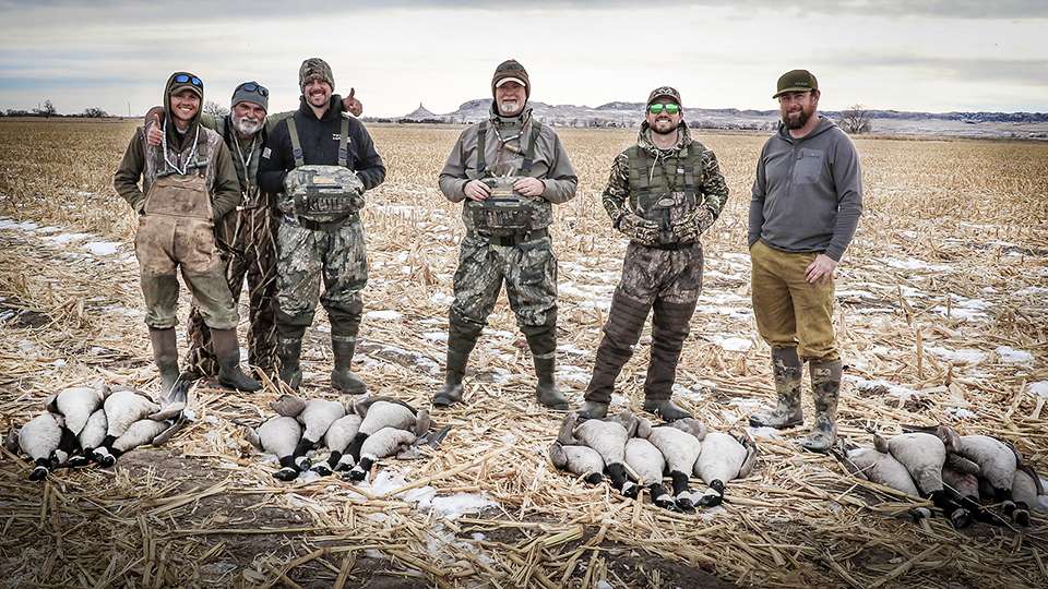 After a quick hunt with four hunters and two guides a 5-bird limit of Canada geese came fast and furious. From left to right: Ross Juelfs, James Overstreet, David Mullins, Steve Bowman, Stetson Blaylock and Ryan Livingston.