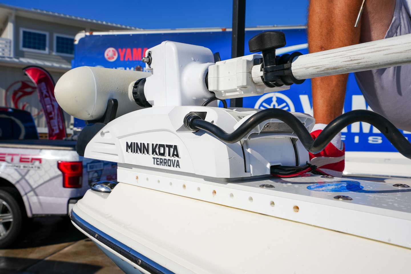 A self-deploying Minn Kota Terrova is mounted to a quick access mount up front. This mount makes it extremely easy for Rickard to take the trolling motor off if needed. 